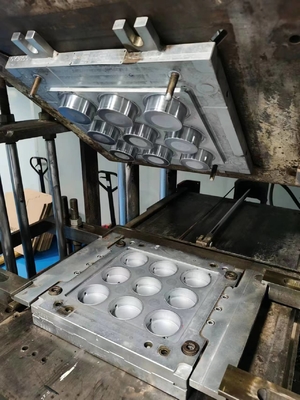 Moldagem por injeção de silicone líquido LSR plástico CNC EDM cavidade múltipla